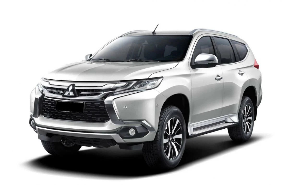 Black Side Vent Covers for Mitsubishi Pajero Sport / Montero Sport (2015-2019)
