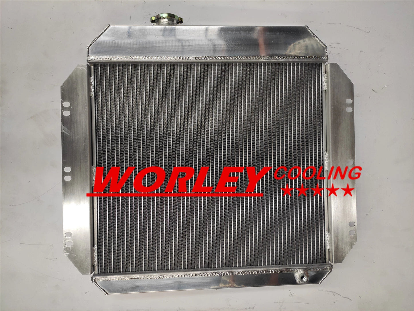 3 Row Aluminum Radiator for Chevy GM Pickup Truck (1960-1962)