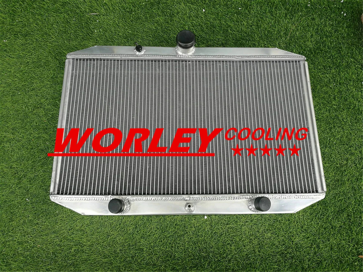 3 Row Aluminum Radiator + Fan for Jaguar XKE 5.3 E-Type Series 3 V12 (1971-74)