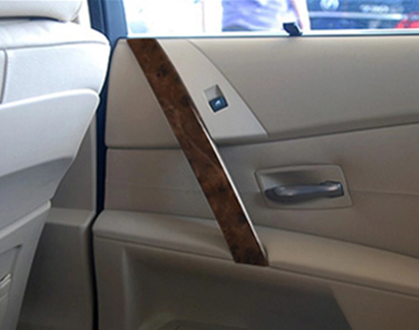 1pc Rear Right Door Handle Cover for BMW E60 E61 (2004-2006) Woodgrain