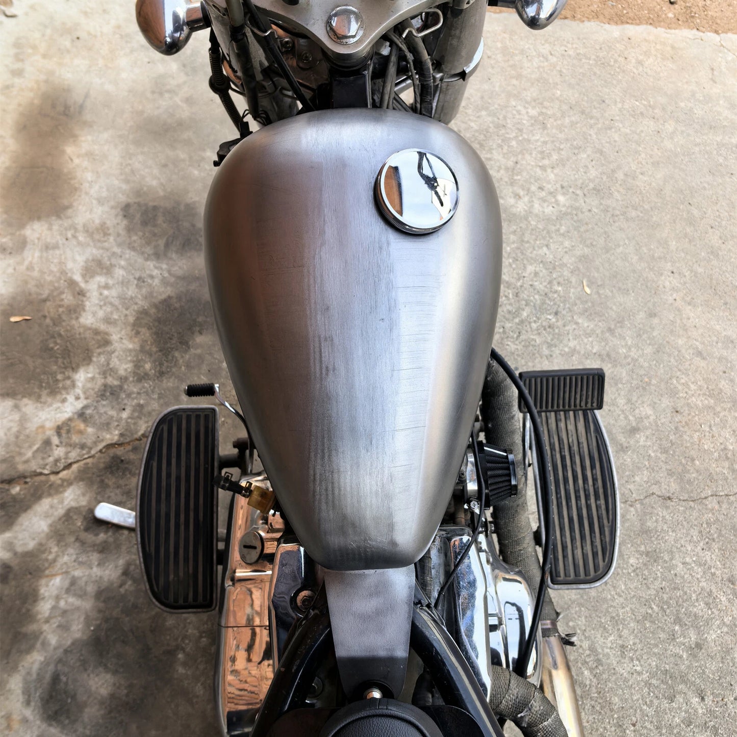 8L Silver Fuel Tank for KAWASAKI VULCAN 400 800 (1995-2003)