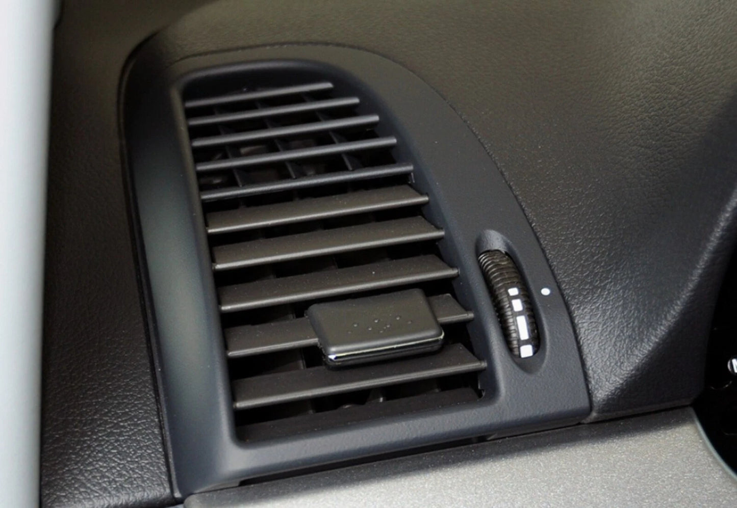 A/C Vent Grille for Benz W636 Mixto W639 (2010-2015)