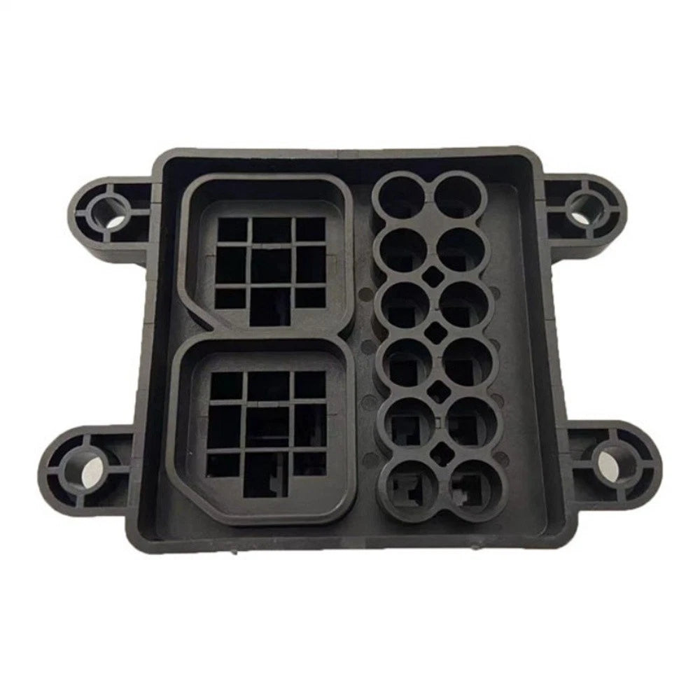 6-Way 24V Fuse Relay Box with 5-Pin 40A Relays & Fuses for Universal Use
