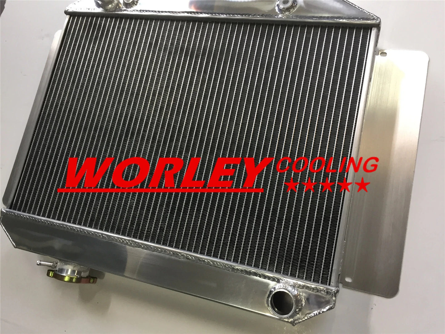 Aluminum Radiator 540mm for Holden Kingswood Torana HQ HJ HX HZ V8 (1971-1980)