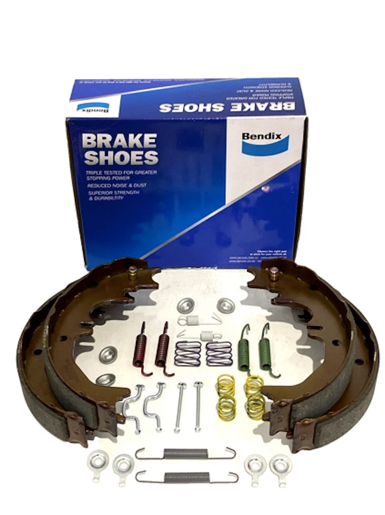 Park / Handbrake Shoe Overhaul for Toyota Landcruiser HDJ HZJ FJ 80 (1990–1998)