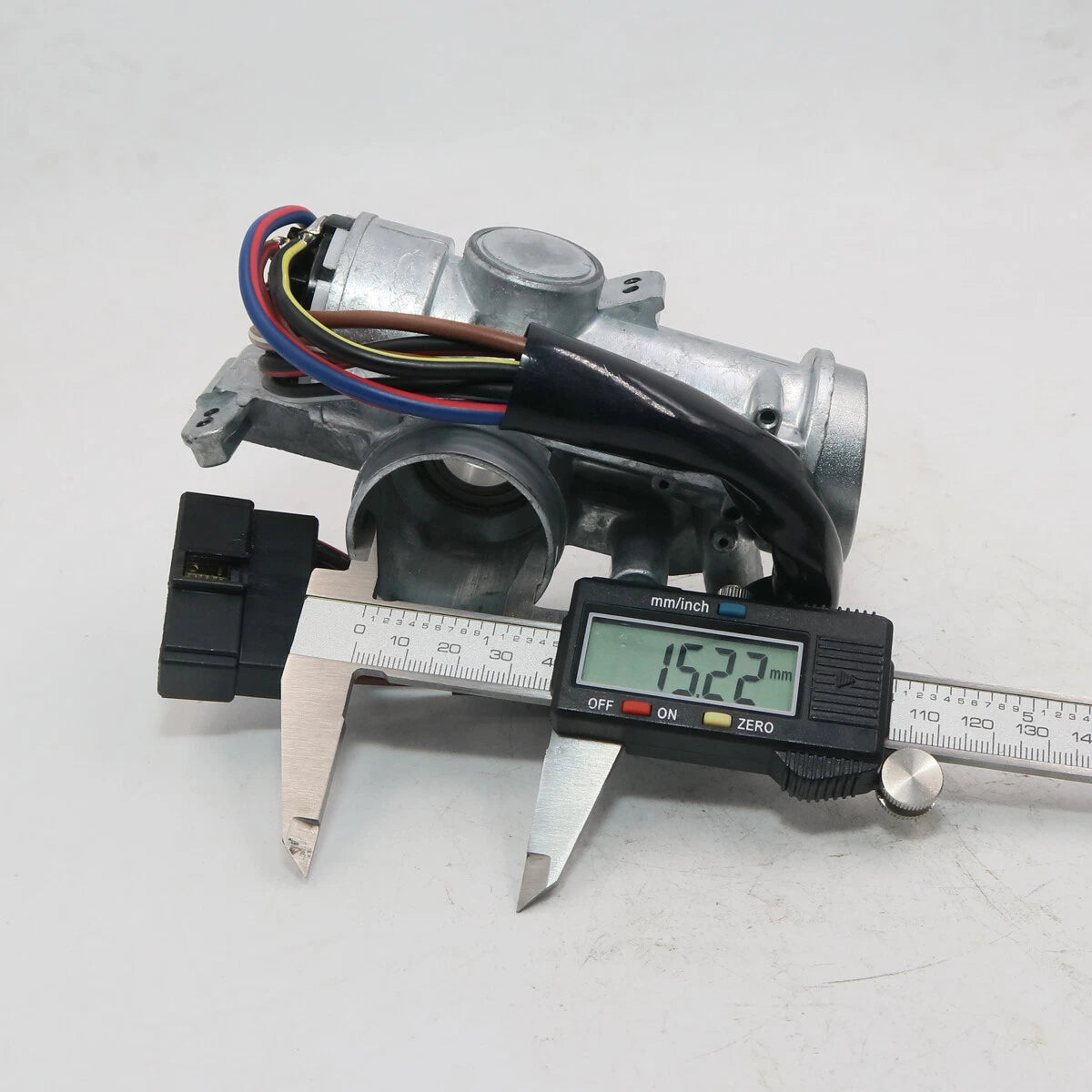 Ignition Door Fuel Tank Lock Set for Toyota Hilux LN50 RN YN55 RN56 YN65 1979-1983