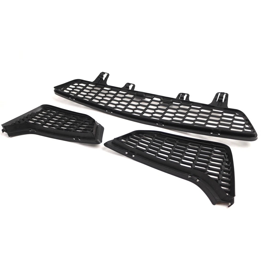 Front Bumper Fog Light Grille for BMW M3 M4 F80 F82 F83 (2015-2018)