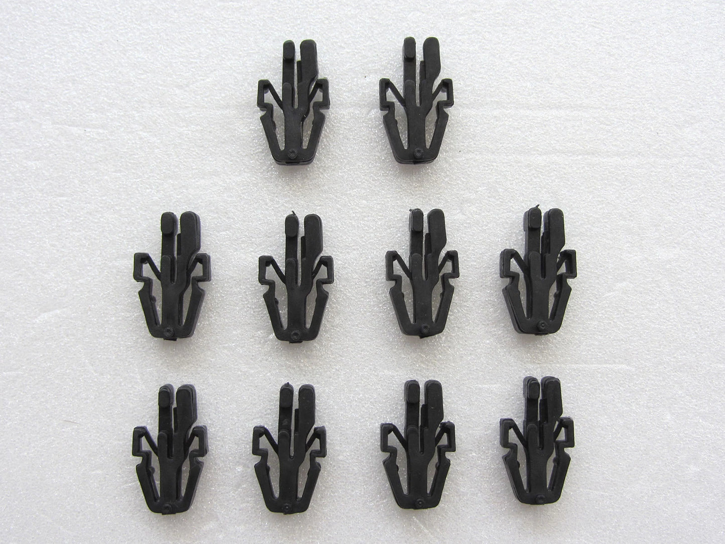 Grill Lock Clip 10x for Toyota Hilux RN30, LN40, Corolla E70, KE70, TE71, TE72