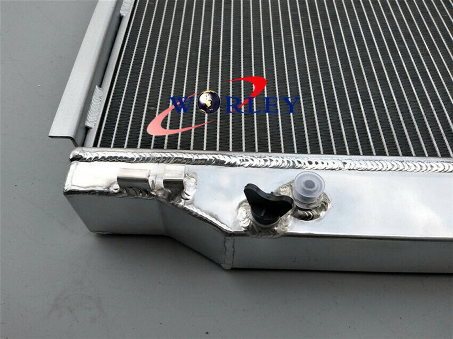 Aluminum Radiator for Land Cruiser 80 Series FZJ80 4.5 L6 (1992-1998)