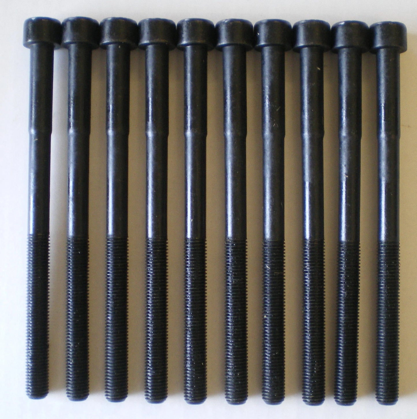 Head bolts for Rav4 Verso Previa Camry Avensis 2.0 on 2.4