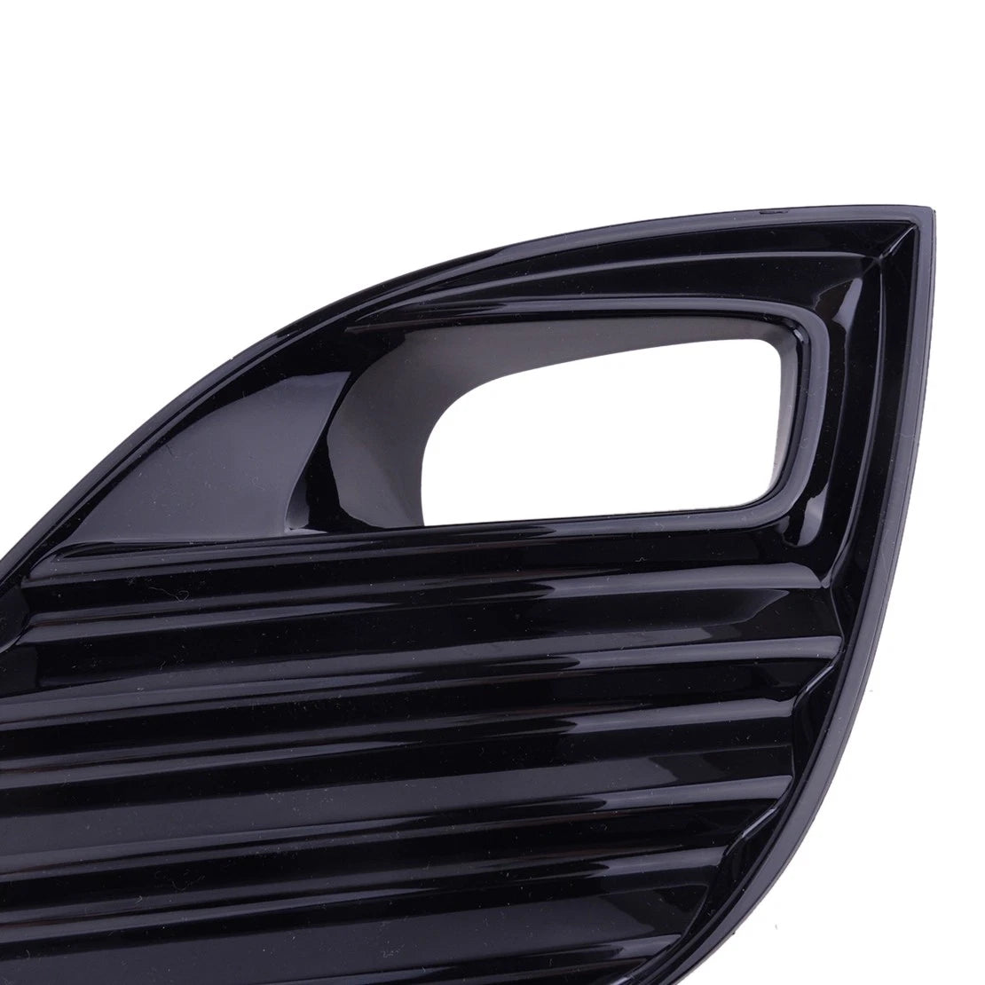 Front Right Fog Light Cover for Toyota Camry SE XSE (2018-2020)