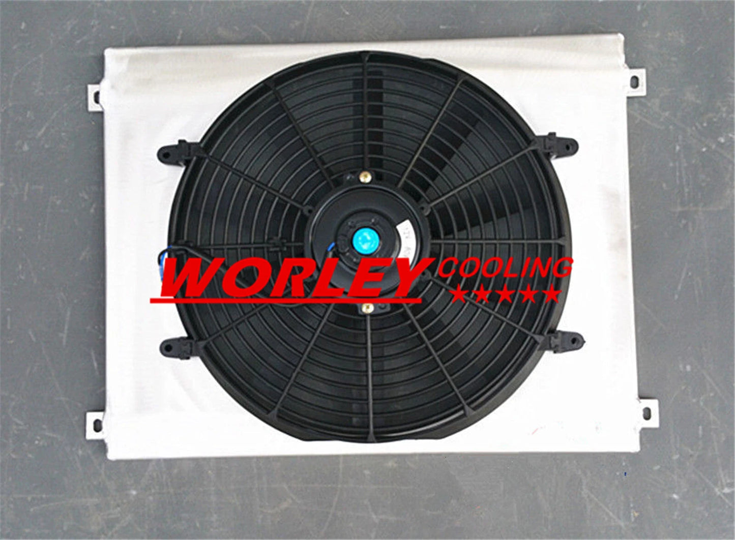 Aluminum Radiator & Fan Shroud for Jeep Grand Cherokee WJ WG 4.7 V8 (1999-2005)