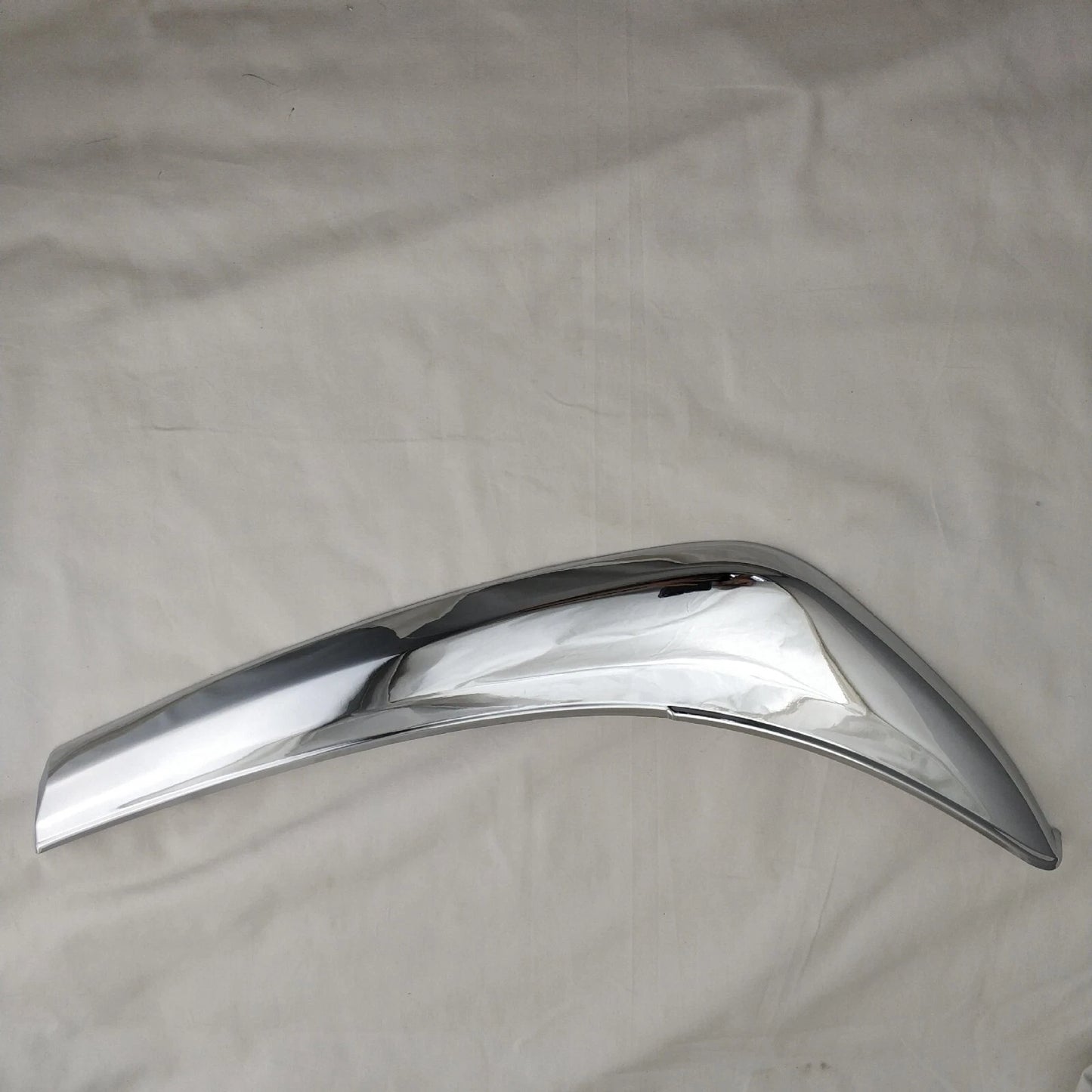 Chrome Front Headlight Eyelid Covers for Toyota Land Cruiser LC200 (2012-2015)