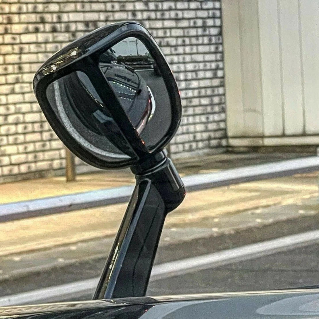 2 x Universal Wide Angle Blind Spot Mirrors for Cars & Trucks (Fits Most Models)