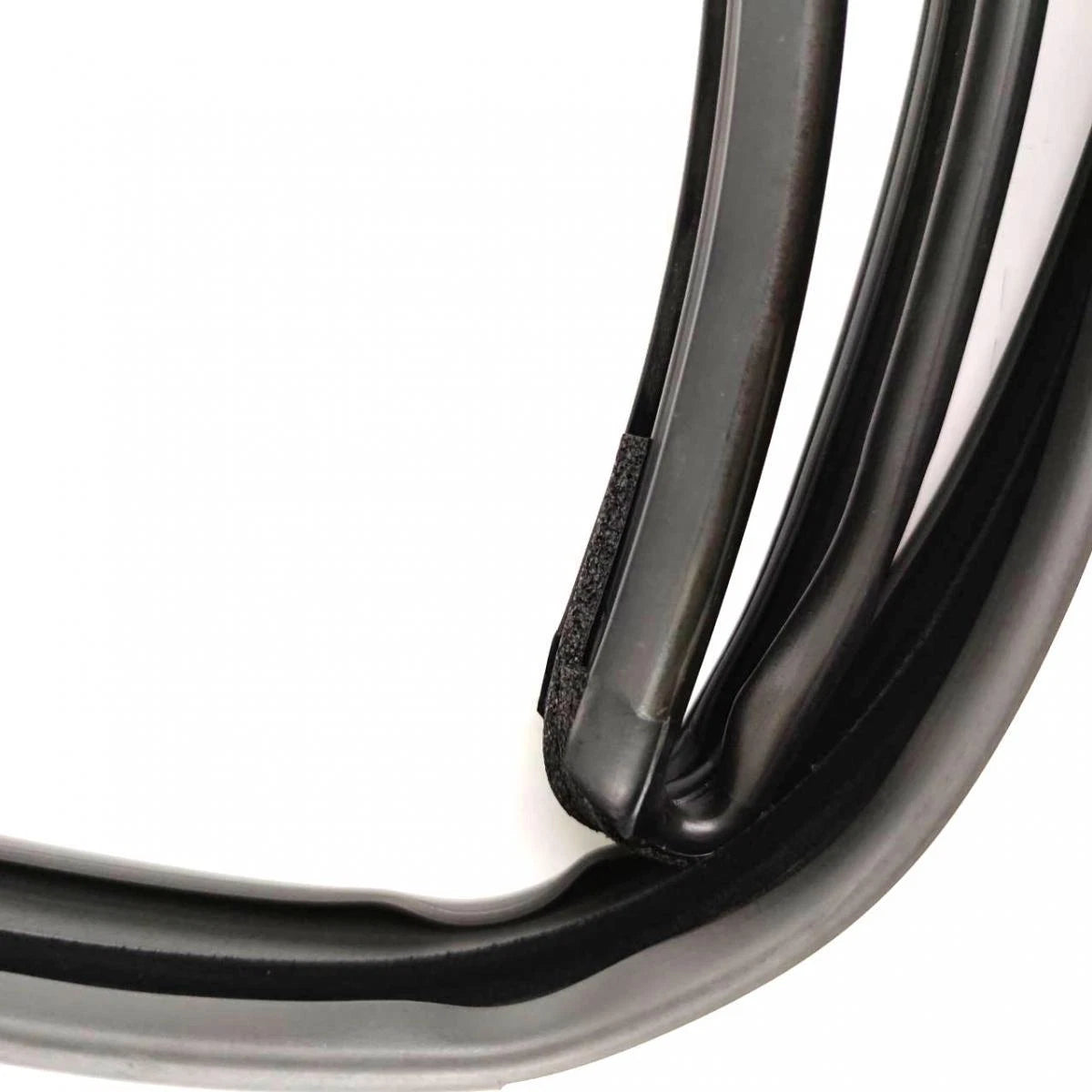 Glass Run Door Chanel Rubber Rear L+R Fits Toyota Fortuner SUV AN50 2004-15 D09