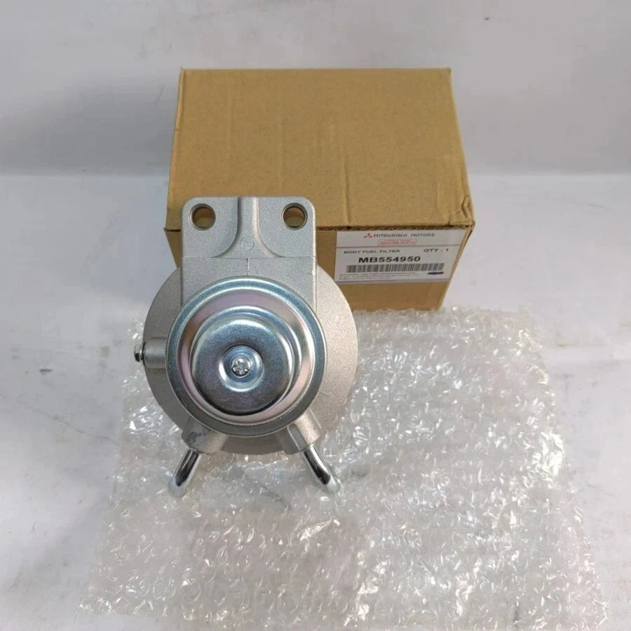 Fuel Filter Primer Pump for Mitsubishi Pajero Montero L200 (1996–2006)