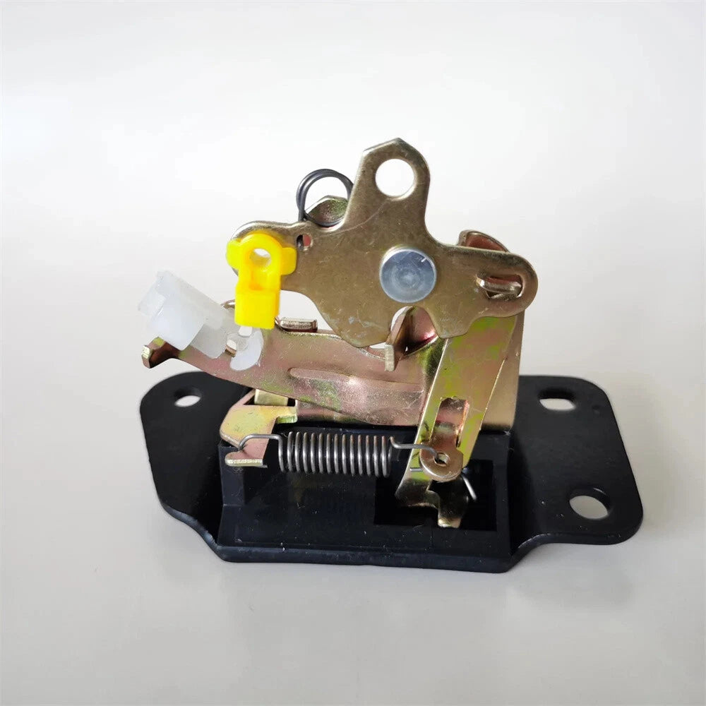 Tailgate Door Latch for Mitsubishi Challenger Pajero Sport (1996-2005)
