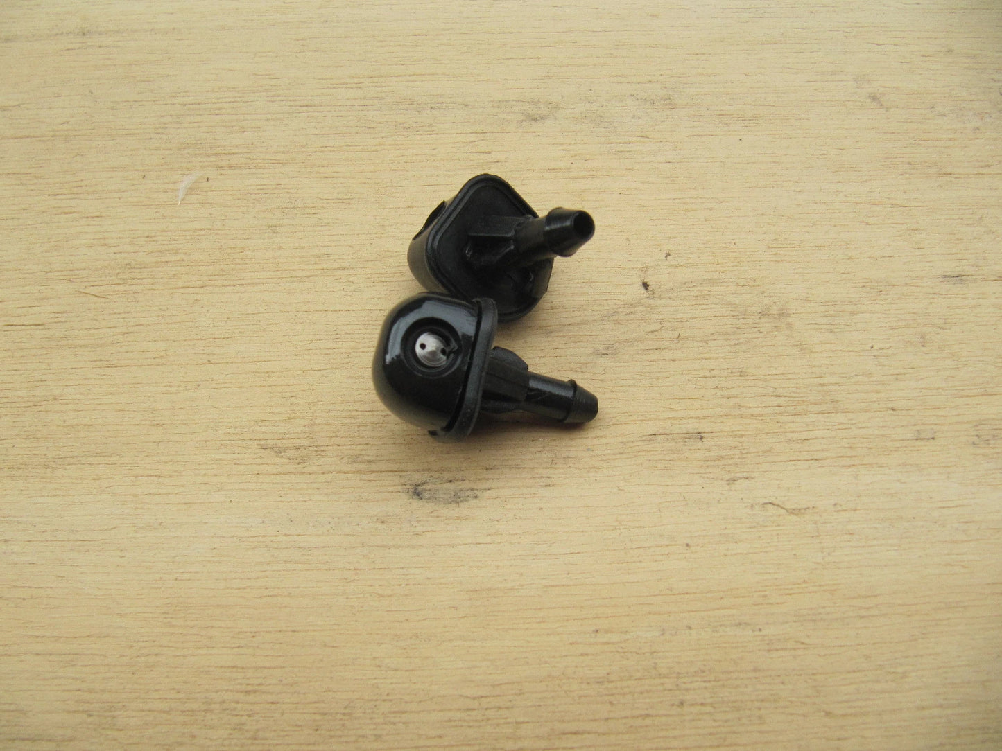 WINDHIELD NOZZLE JETS for TOYOTA HILUX PICKUP (1989-2004) 2 x