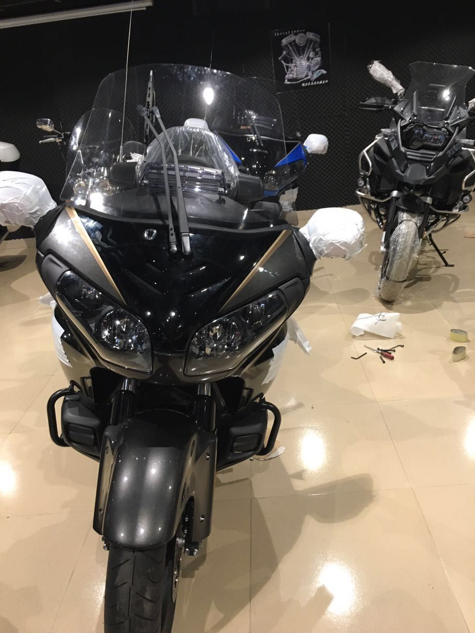 Outside Mount Mustang Drivers Backrest For Honda GL1800A GL1800 Gold Wing Generic