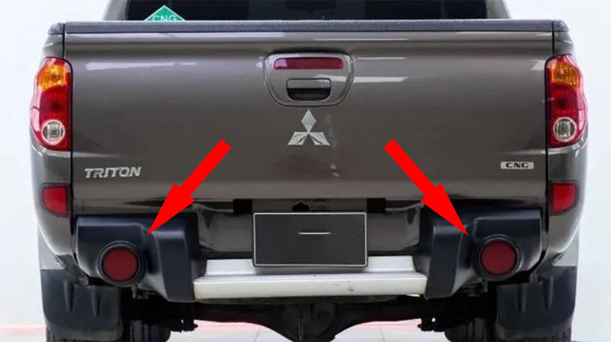 2 x Rear Bumper Reflectors for Mitsubishi L200 Triton (2005-2015)