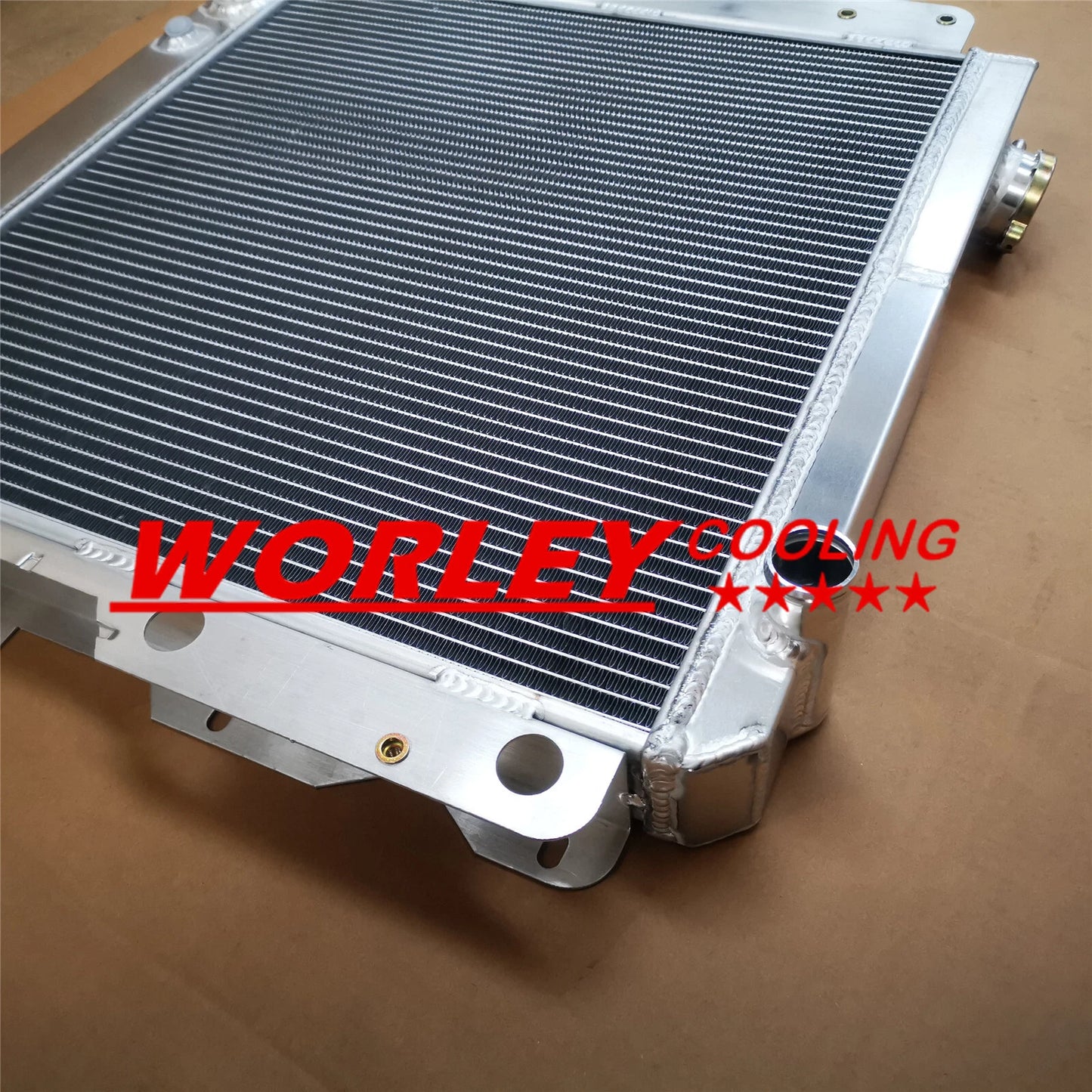 3 Row Radiator & Fan for 1987-1990 Jeep Wrangler 4.2L L6 LHD (1987-1990)