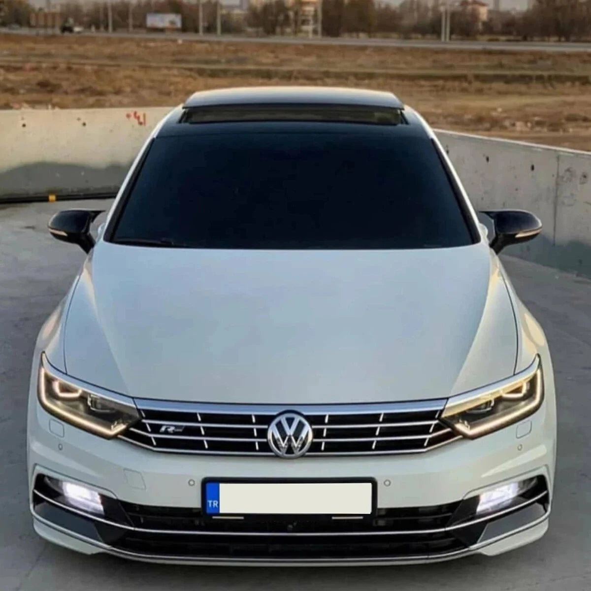 Side View Mirror Covers for VW Passat B8 (2014-2019) 2 Piece Gloss Black