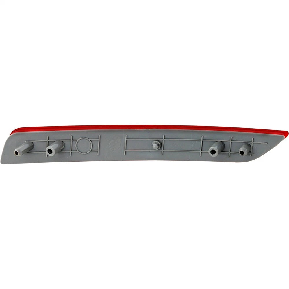Rear Right Bumper Reflector for GMC Yukon, Chevrolet Suburban (2000-2006)