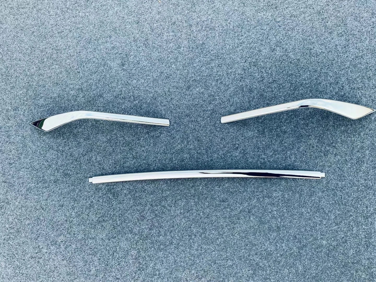 Rear Bottom Bumper Molding Trim Chrome Style for Toyota Harrier Venza (2020-2024)