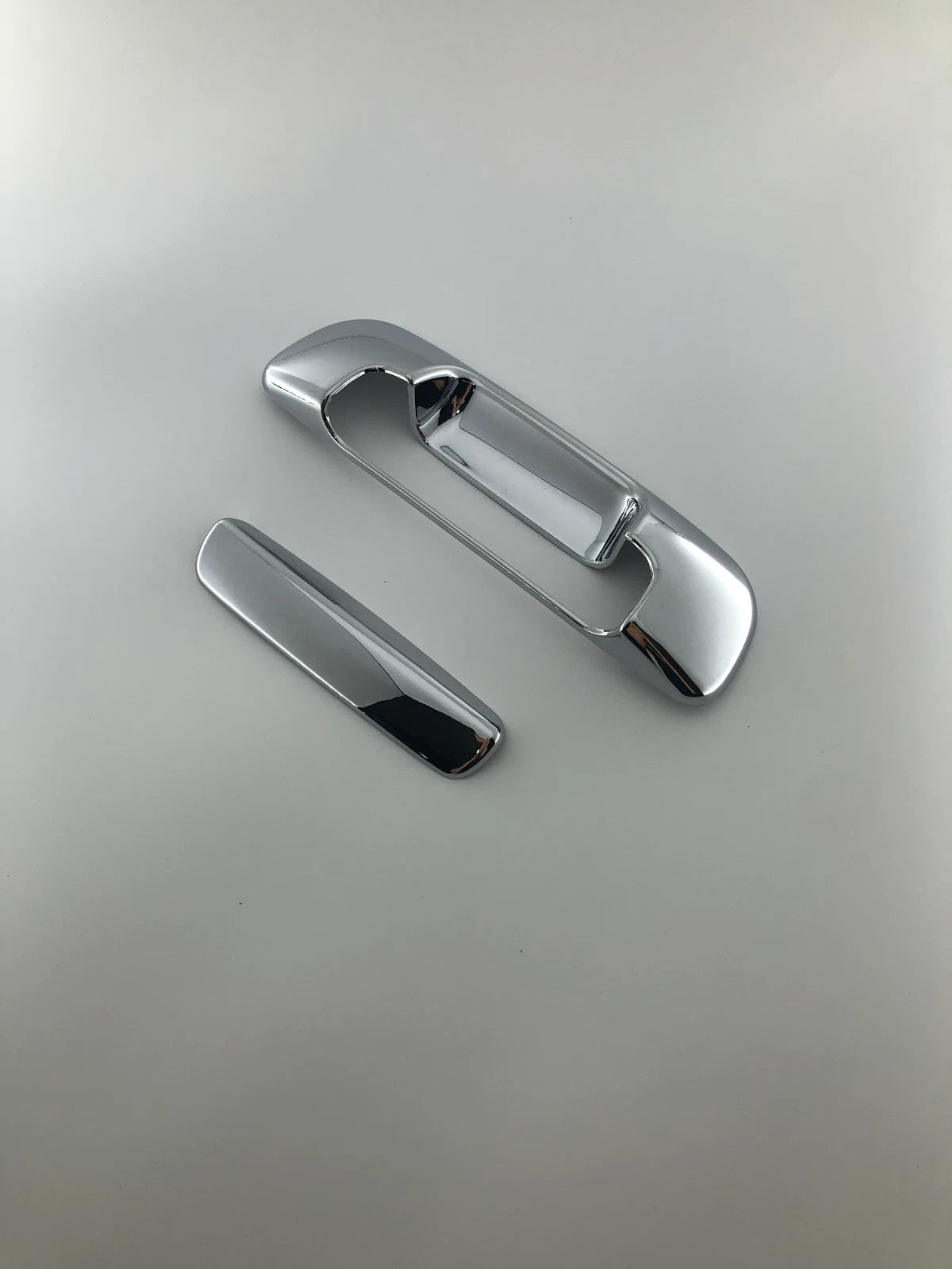 Rear Tailgate Chrome Door Handle Bowl Lid Cover Trim for Jeep Liberty (2002-2007)