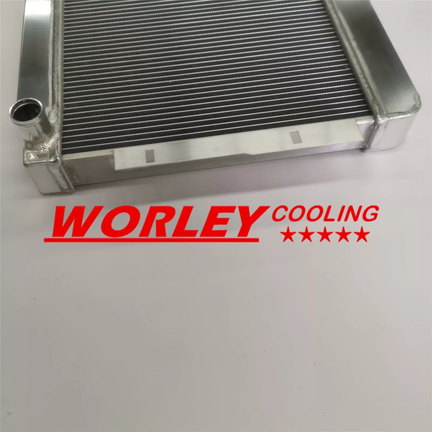 Aluminum Radiator & Fan for Jeep CJ7 3.8L 4.2L 5.0L (1976-1986)