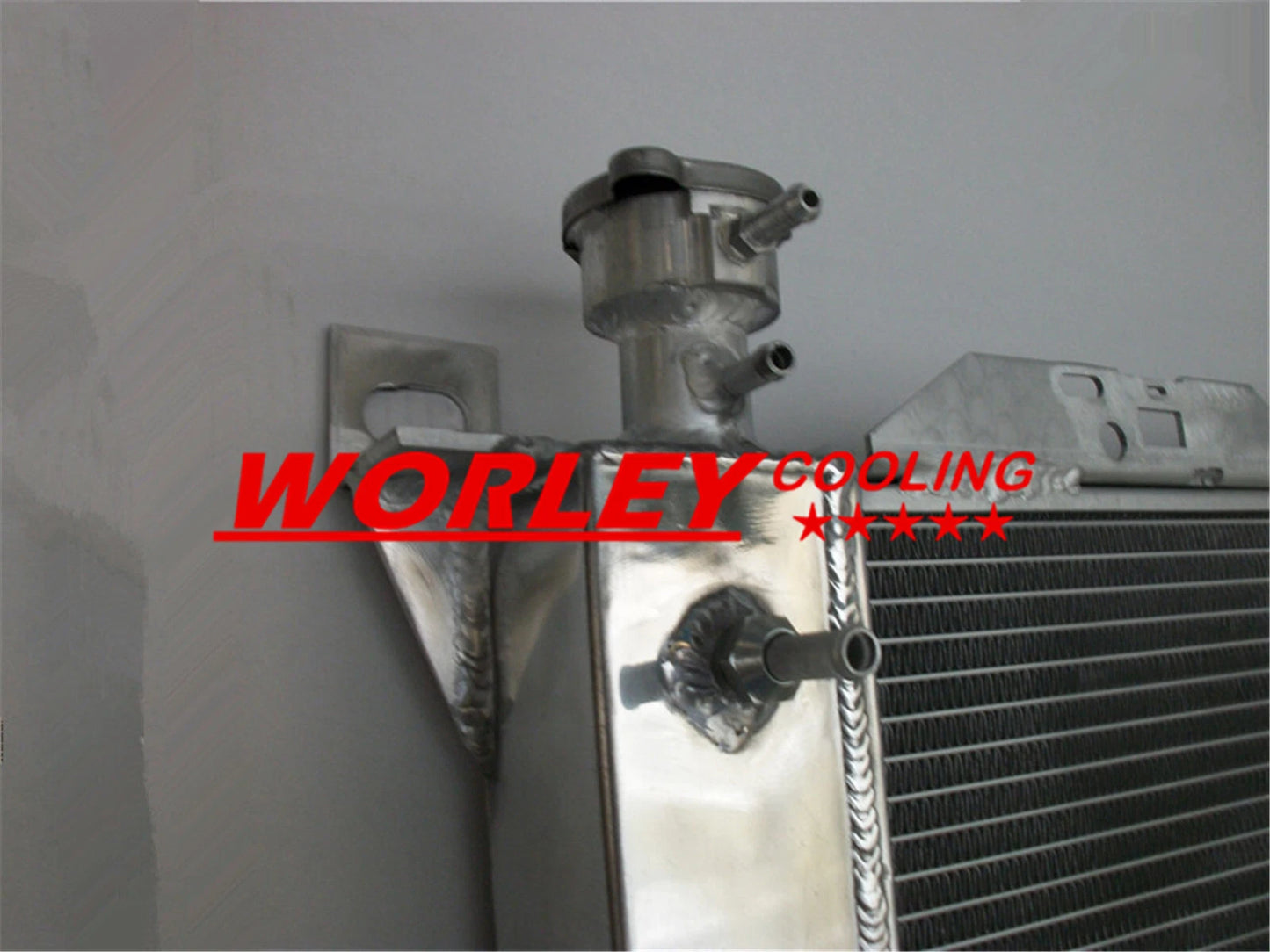 3 Row Aluminum Radiator + Fan for Ford F100 F150 F250 F350 Bronco (1983-1997)