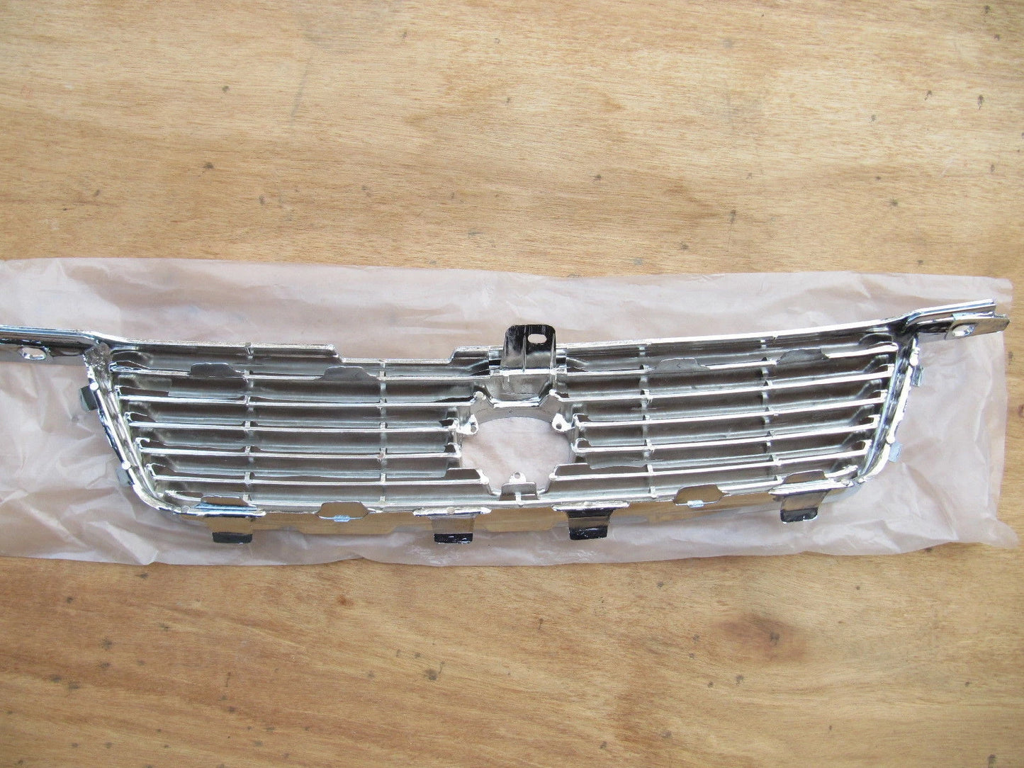 Grill for Toyota Camry SK20 SXV20 (1997-2001)