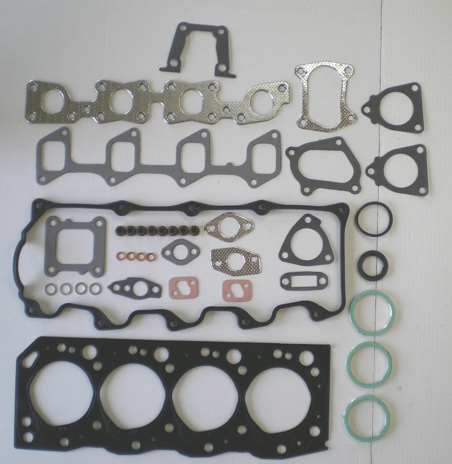 HEAD GASKET SET for TOYOTA HILUX SURF 4 RUNNER LANDCRUISER HIACE 2.4TD 2LT