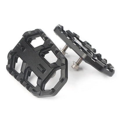 Black Wide Foot Pegs for Kawasaki VERSYS-X300, VERSYS 650, VERSYS 1000