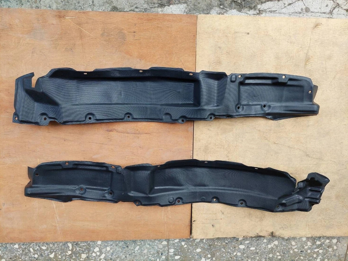 Front Wheel Inner Fender Liner for Toyota Land Cruiser 100 Series (1998-2007)