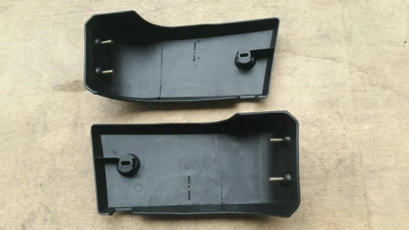 Front Bumper Ends 2 x Black for Toyota Hilux Pickup LN50 LN60 (1984-1988)