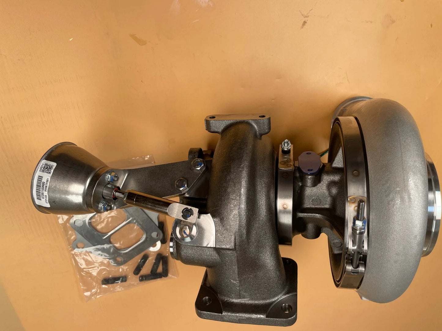 Turbocharger for 2015-2018 Freightliner Cascadia 14.8L Detroit DD15