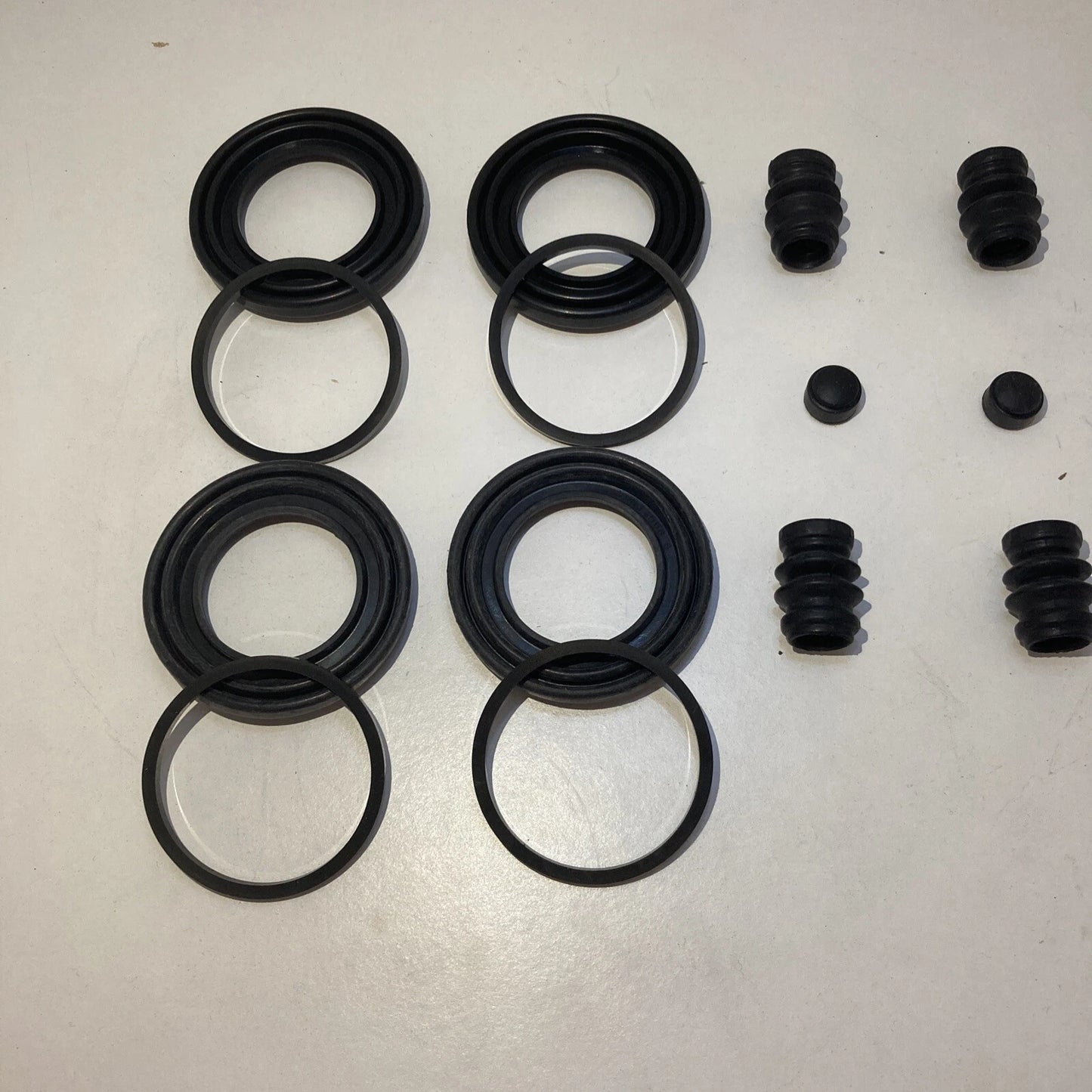 Twin Piston Front Brake Caliper Repair Kits for Nissan Navara D22