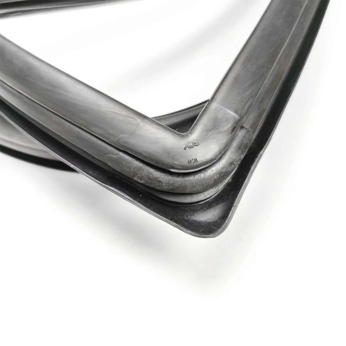 Rear Windshield Weatherstrp Rubber Fits Datsun Nissan Cedric 240C 260C 4D Sedan