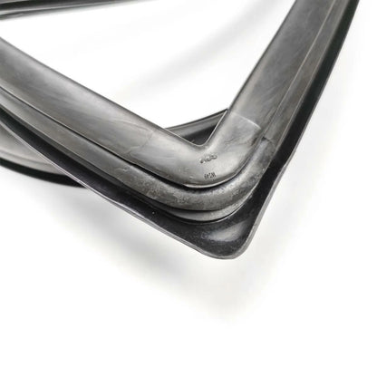 Rear Windshield Weatherstrp Rubber Fits Datsun Nissan Cedric 240C 260C 4D Sedan