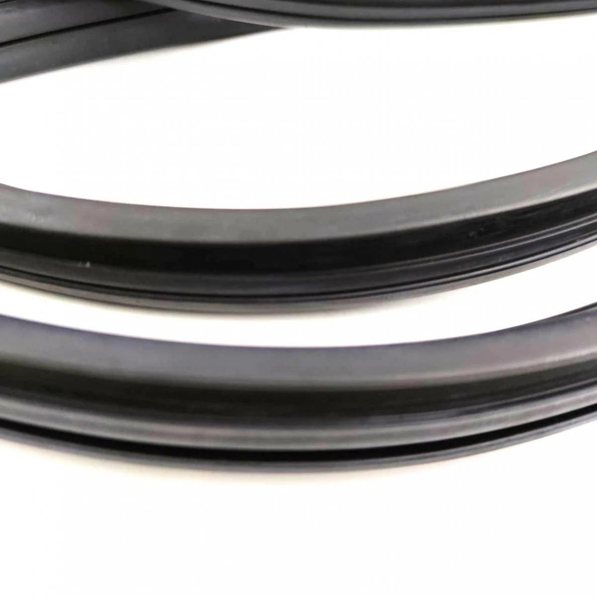 Front Windshield Rubber Weatherstrip Fits Toyata Corolla KE15 KE17 2D 1968-70