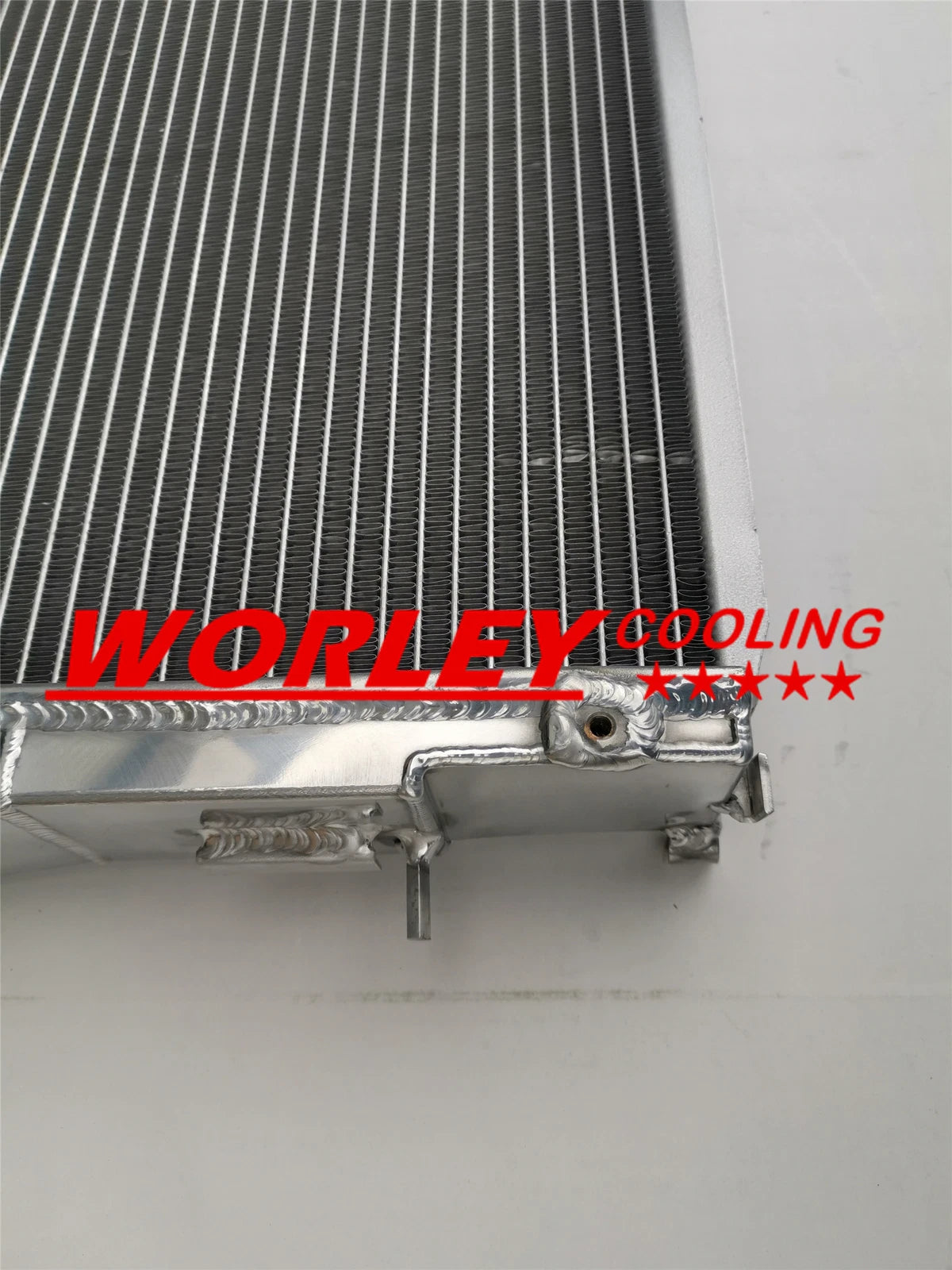 Aluminum Radiator +2 Fans for BMW E46 M3 330D 328 325 323 320 Ci 318i (1999-2006)