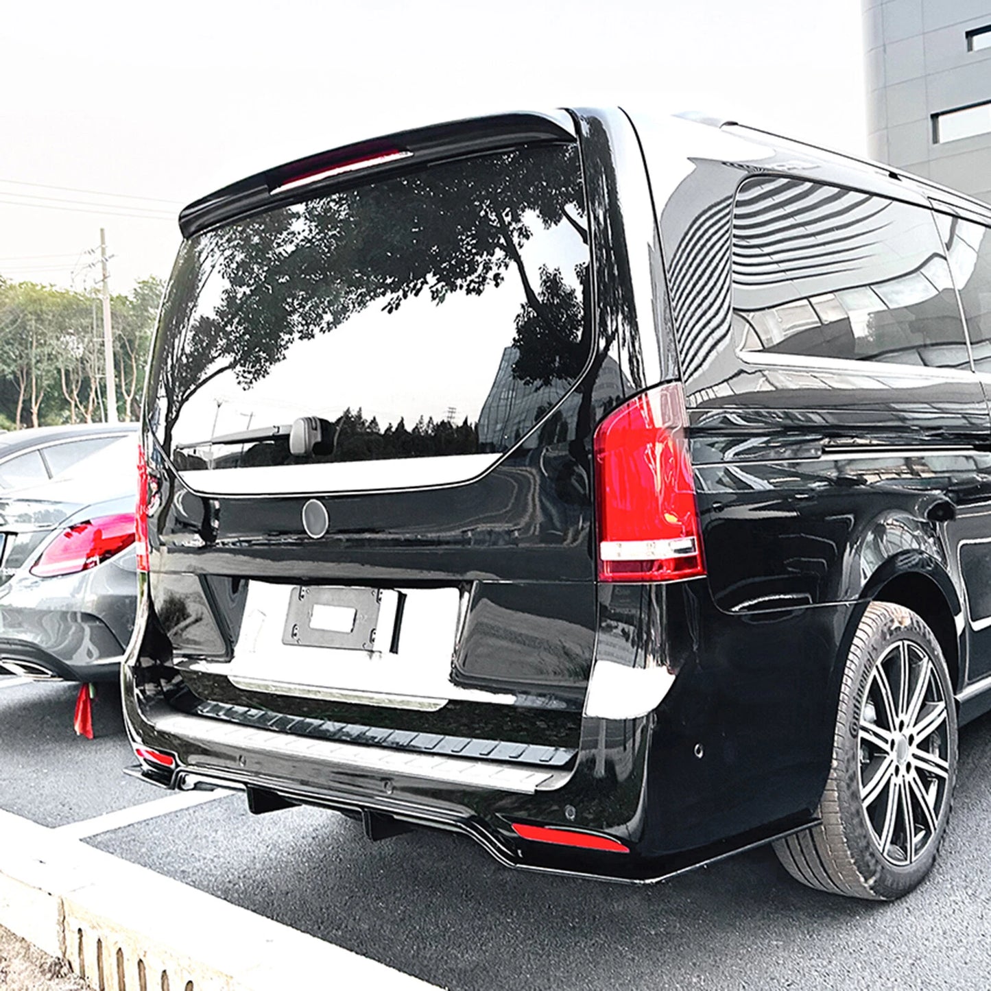 Rear Bumper Diffuser Lip Kit for Mercedes Benz V Class V260 W447 (19-23)