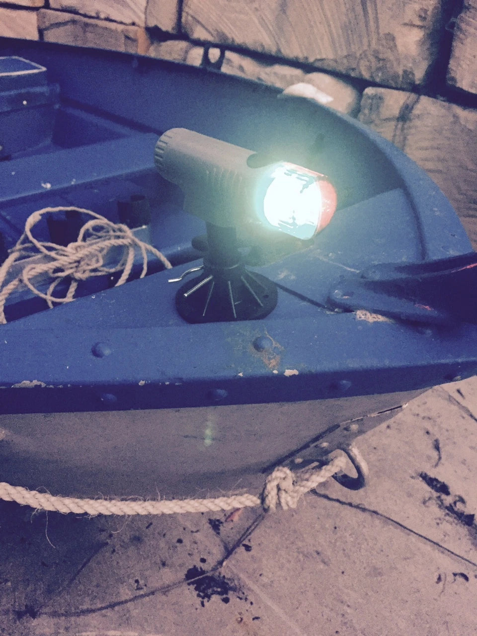 LED Portable Navigation Light for Kayaks/Small Boats, Waterproof, 2 Mounting Types