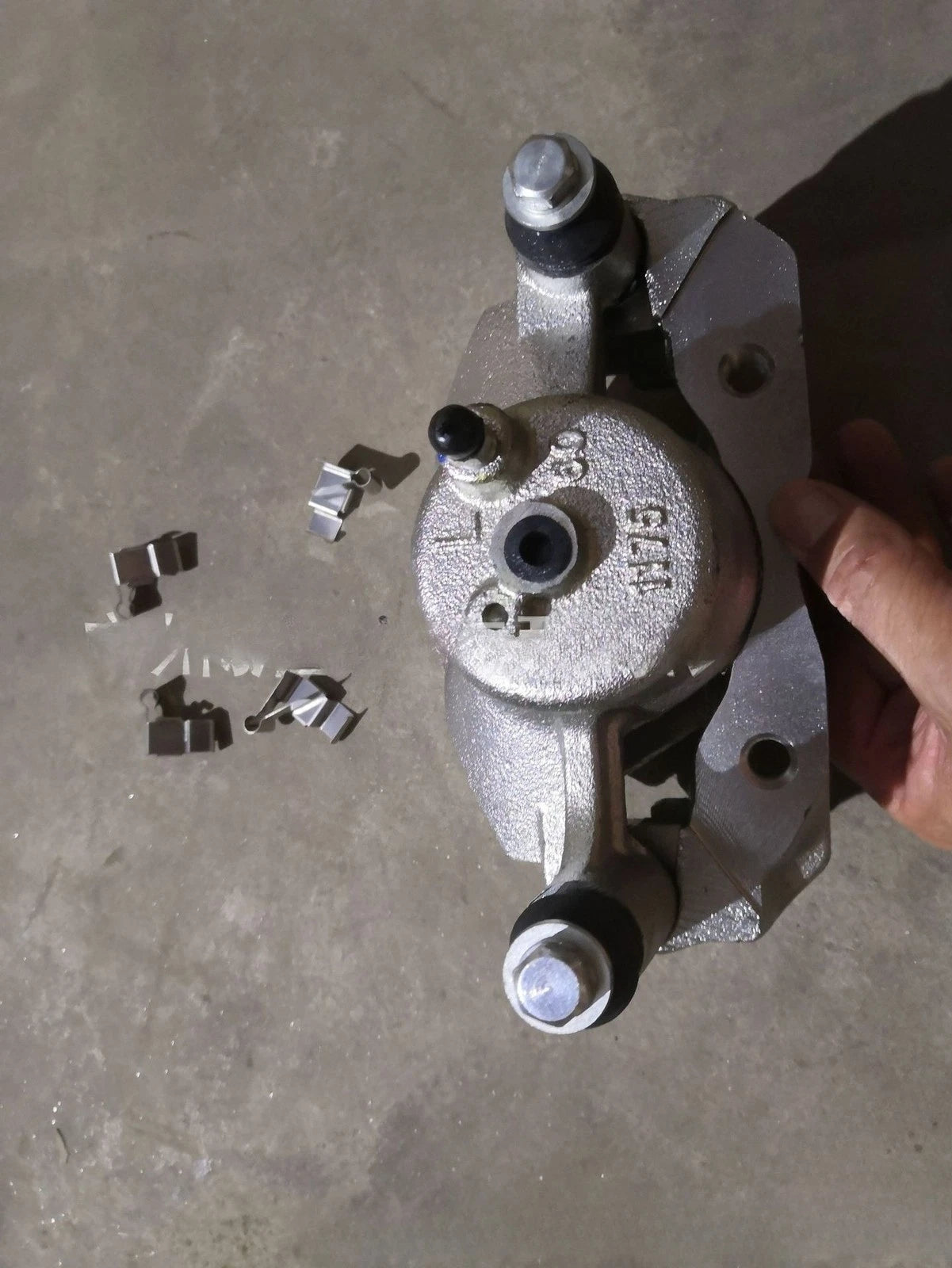 Front Brake Caliper for Toyota Hilux Vigo (2005–2015)