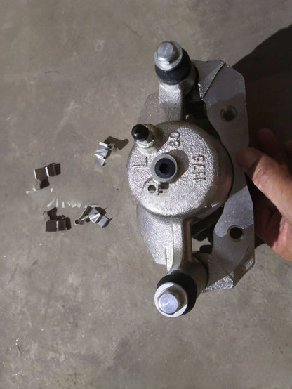 Front Brake Caliper for Toyota Hilux Vigo (2005–2015)
