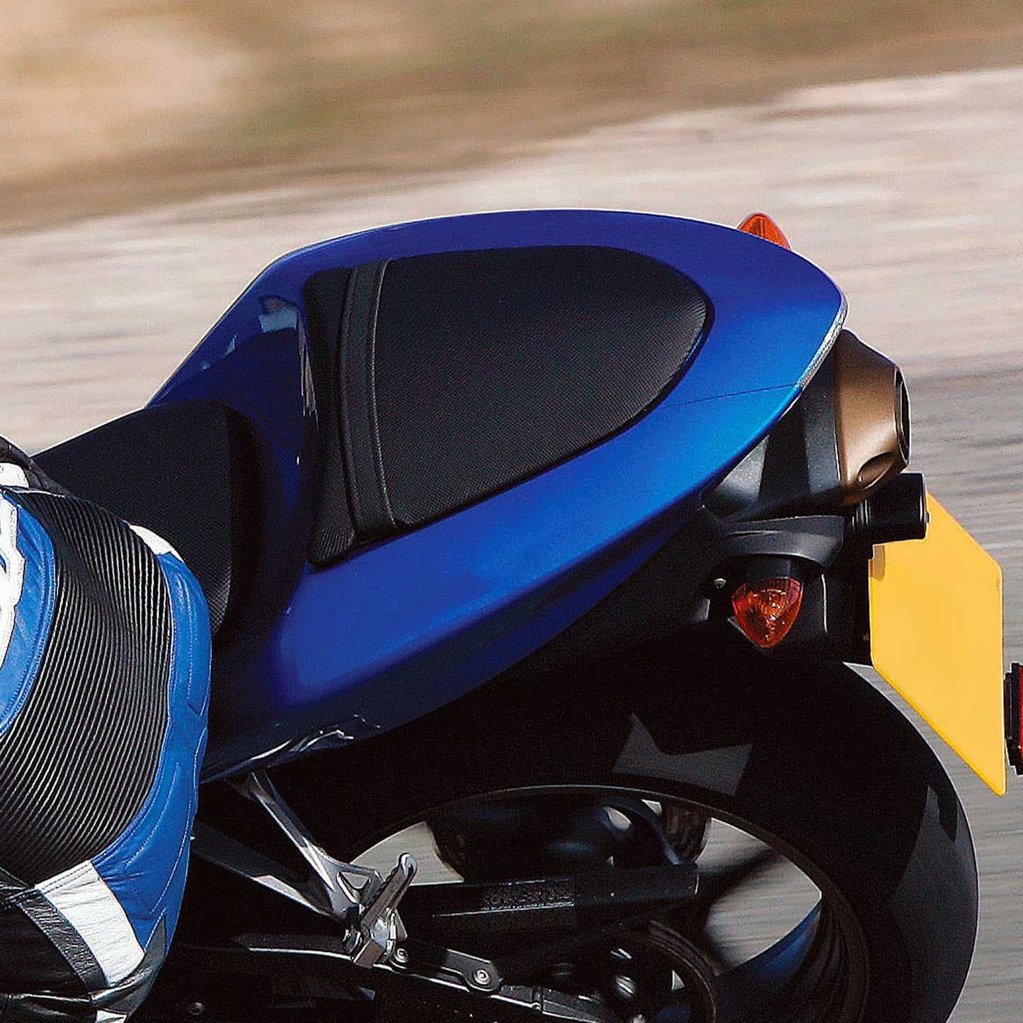 Rear Passenger Seat Pillion for Kawasaki Ninja ZX6R ZX636 (2005-2006)