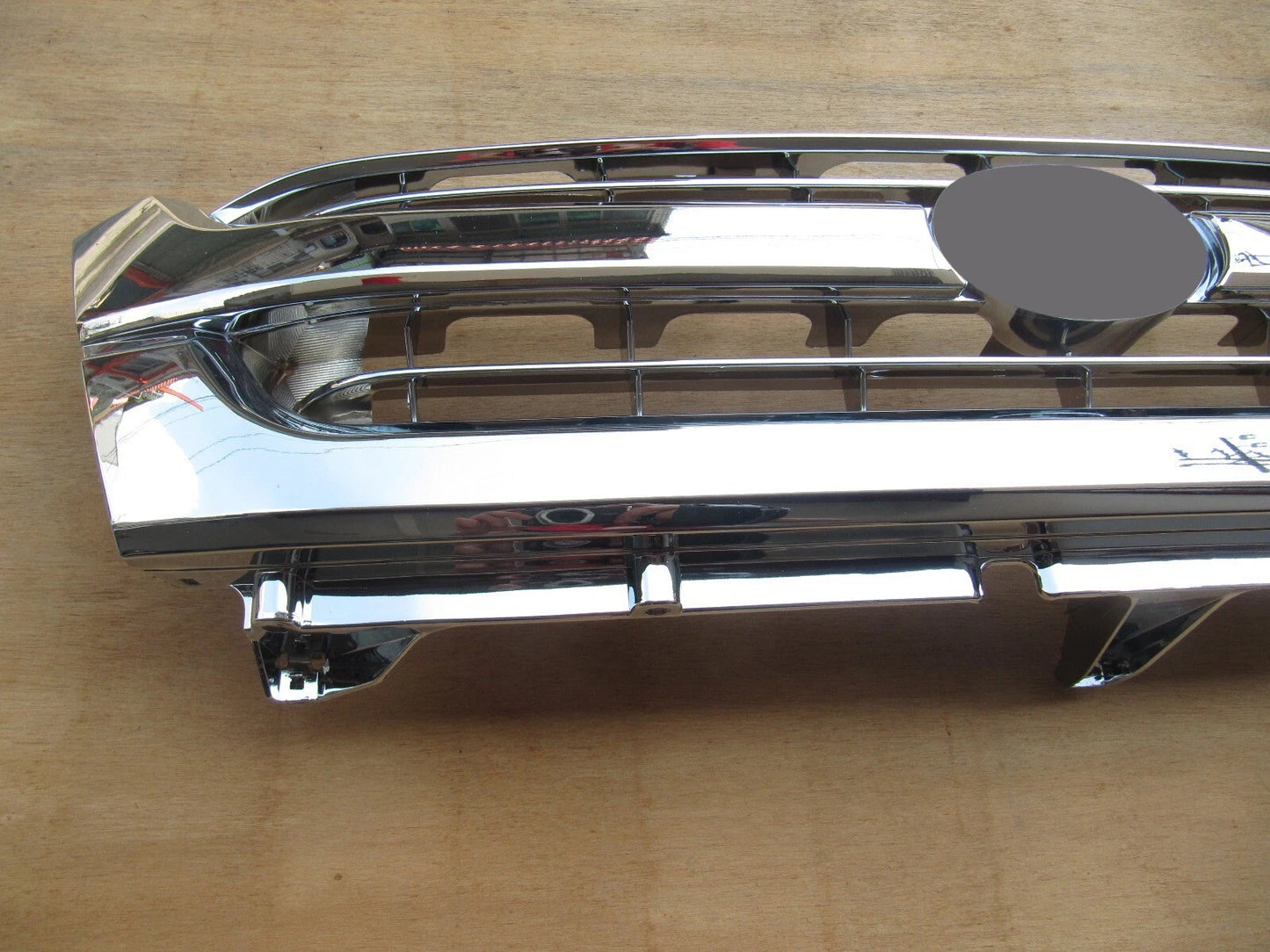 Chrome Strips Grill for Toyota Hilux Workmate SR5 (2001-2005)