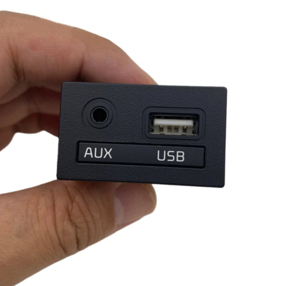 USB/AUX Audio Input Port Adapter for Kia Forte Cerato K3 (2016-2021)