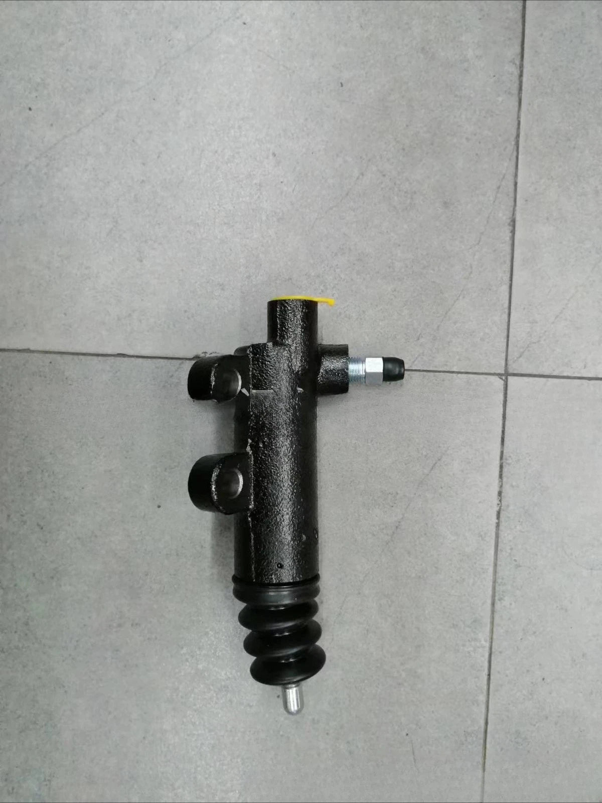 Clutch Release Cylinder for Toyota Land Cruiser FJ80/HDJ80 (1989–1998)